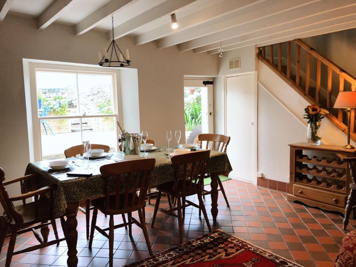 Stunning & Spacious House In Central Tenby Exterior photo